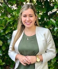 Book an Appointment with Dr. Stephanie De Miranda for Chiropractic