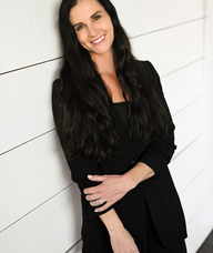 Book an Appointment with Clarissa Volk for Chiropractic or Acupuncture
