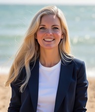Book an Appointment with Laurie Gulla for Low-Level Laser Therapy (LLLT)