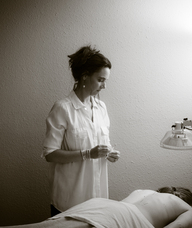 Book an Appointment with Danielle Melanson for Acupuncture